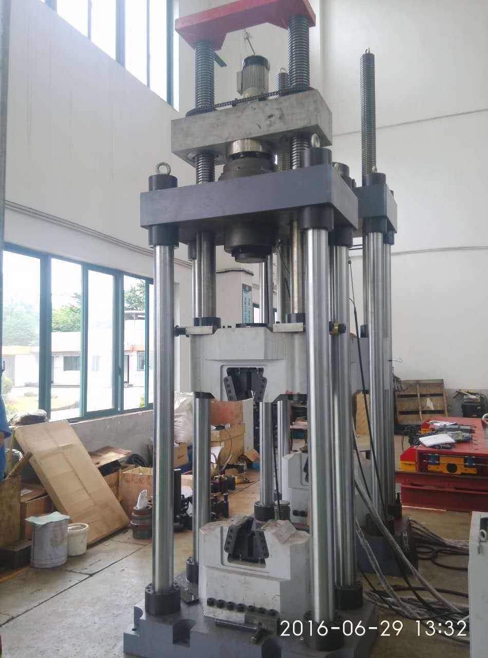 A new type of 100T machine completed installation and debugging