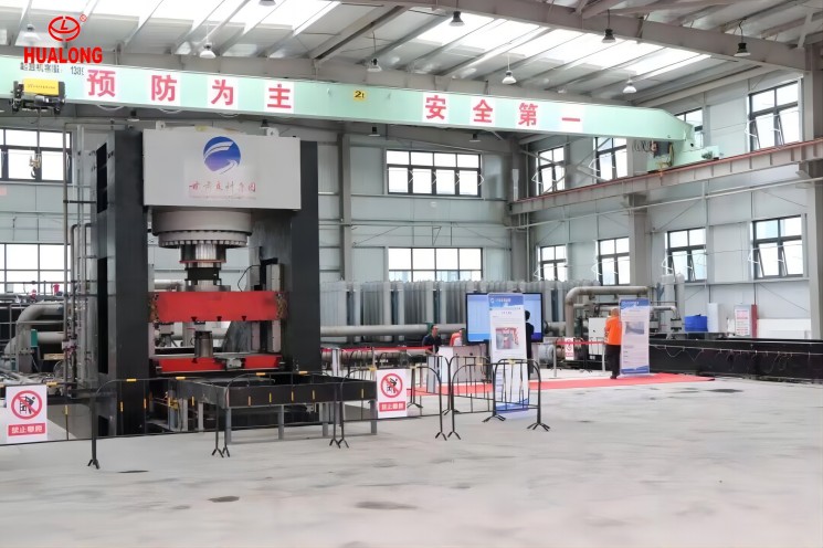 Hualong High Capacity Elastomeric Bearing Testing Machine and Damper Testing Machine are installed Recently